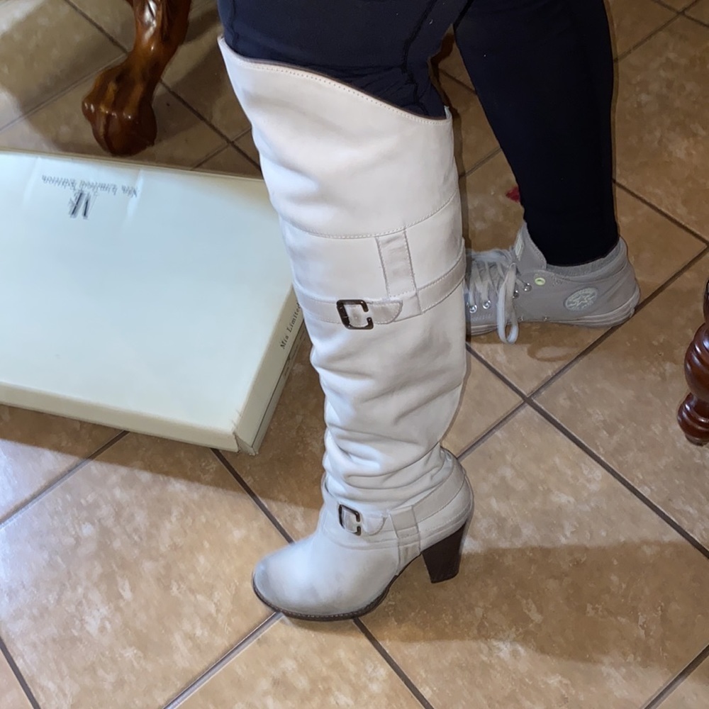 Mia Limited Edition knee high Leather boots, dirty white size 8.5M - Picture 12 of 14